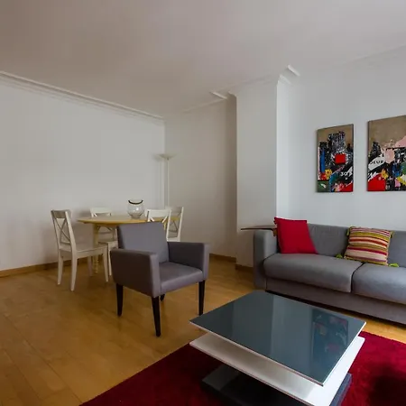 Veeve Contemporary By The Arc De Triomphe Apartment